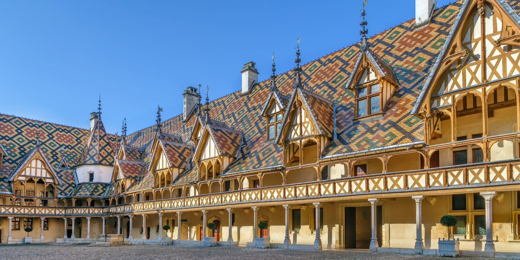 Cour d'honneur des Hospices de Beaune